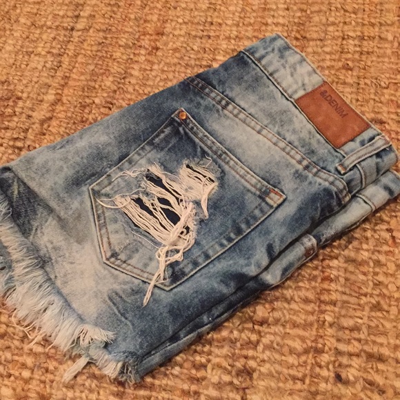 &DENIM Marble Tie Die Jean Shorts - Picture 1 of 3